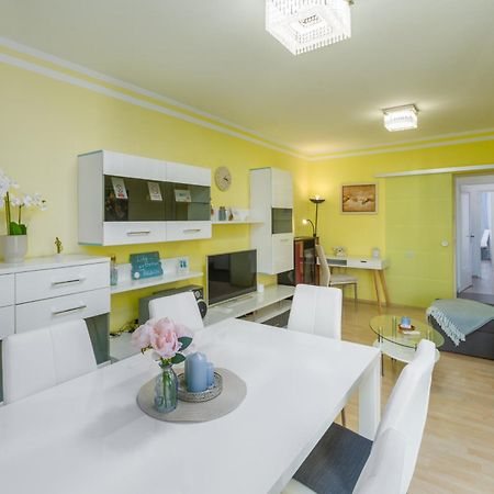 Seaview Apartment Ровінь Екстер'єр фото