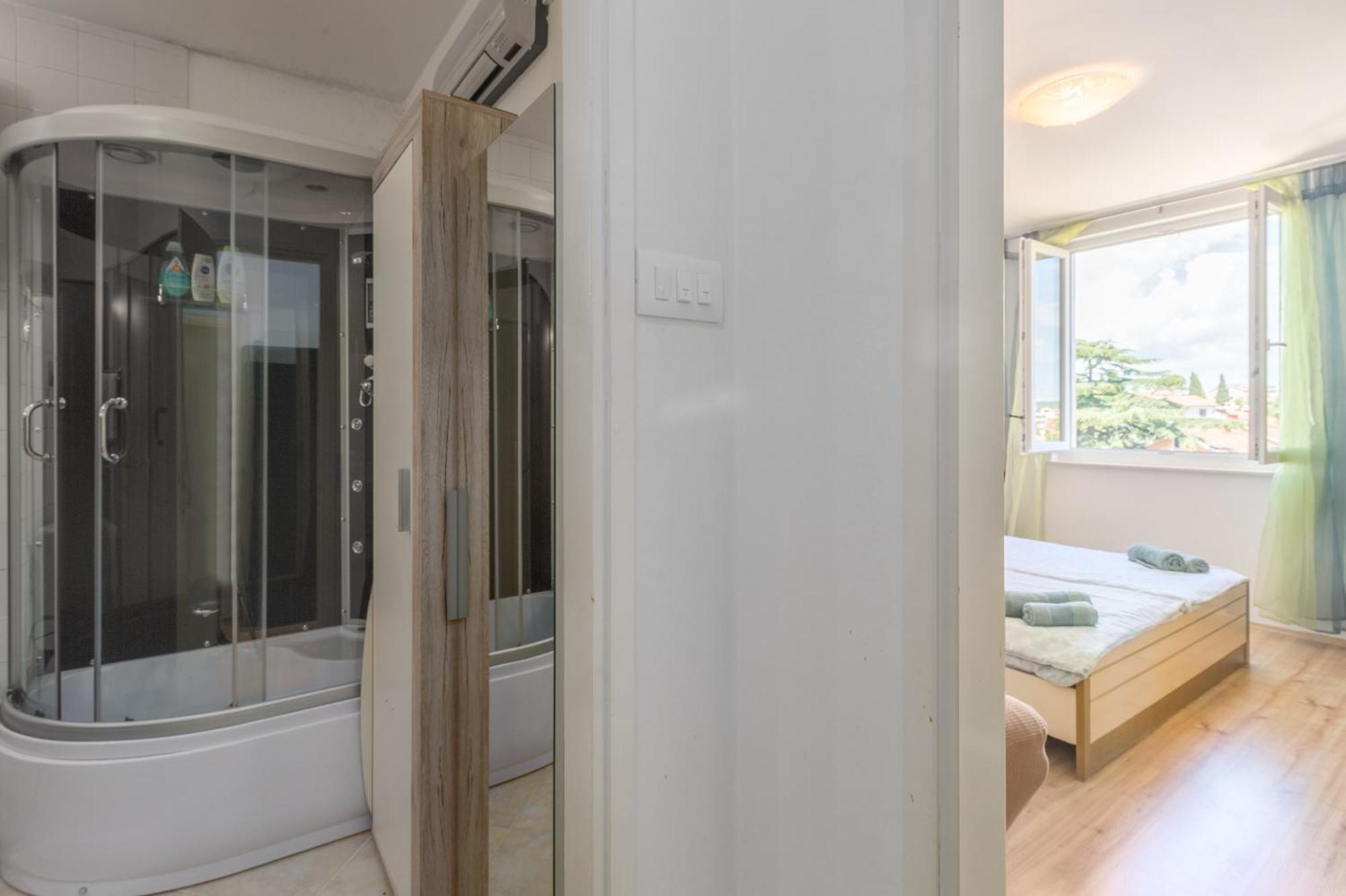 Seaview Apartment Ровінь Екстер'єр фото